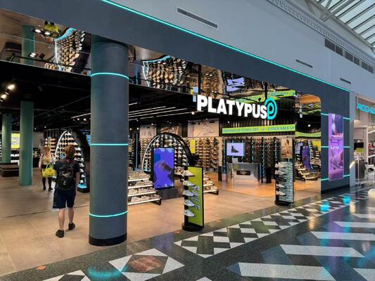 넓은 시야각과 효과적인 시각적 소통을 보장하는 알루미늄 프레임을 특징으로 하는 옥외 LED 창 디스플레이 간판