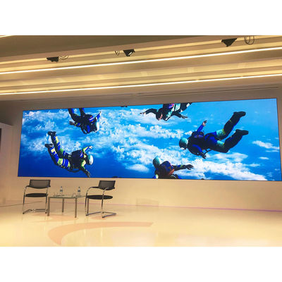 24 달 보증과 실내 IP43 P2 5 LED 디스플레이 3-8m 시거리