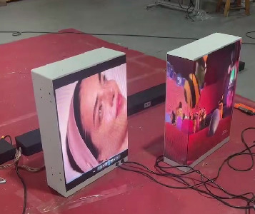 실내인 진열장 광고 P2RGB 교차식 꾸리 감기 기계 디스플레이는 비디오 프로세서로 비디오 월을 주도했습니다