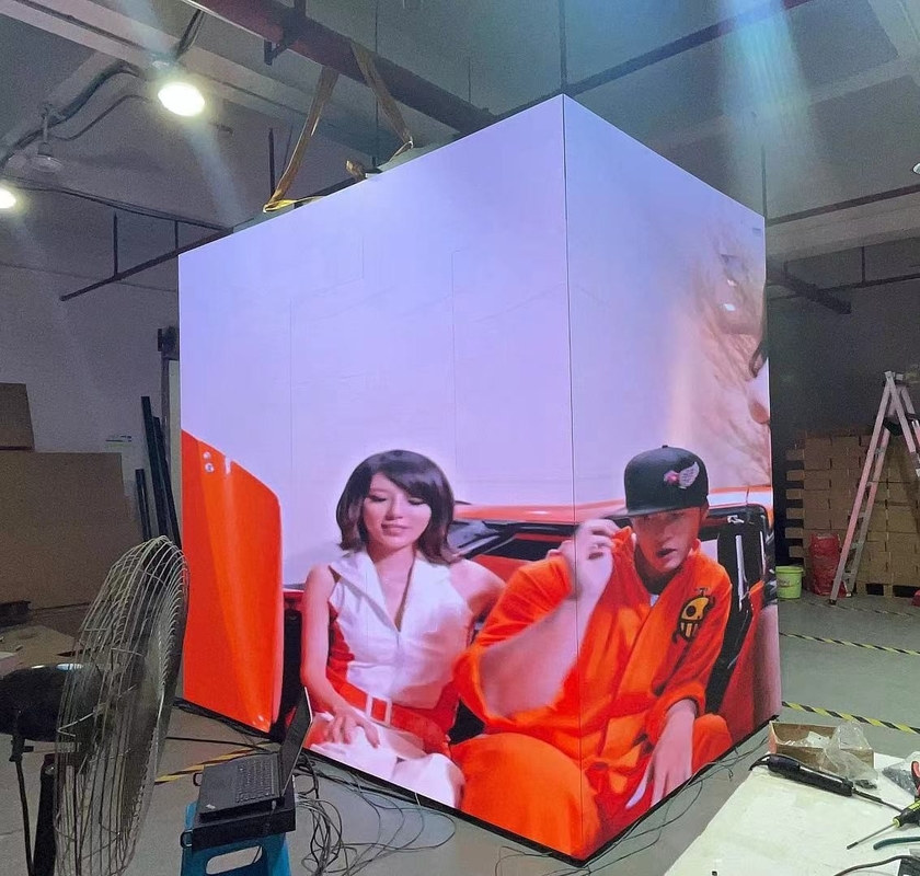 640x480 다이 캐스트 내각 실내 P2.5RGB 4 옆 큰 LED 화면 3840 hz 광고